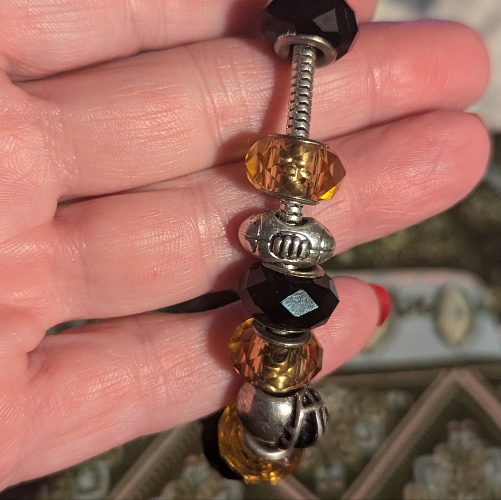 Pittsburgh Steelers Charm Bracelet - Picture 3 of 7